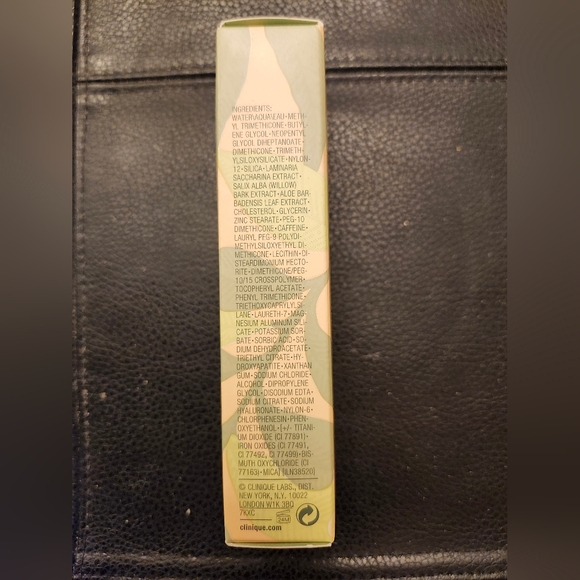 Clinique Stay-Matte Oil-Free Makeup Foundation In 25 Spice - Picture 2 of 8